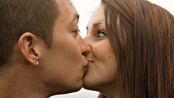 咽肌麻痹的临床治疗进展