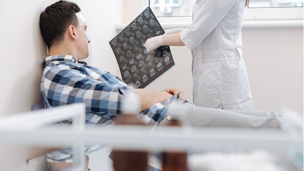 皲裂疮的治疗是否需要休息