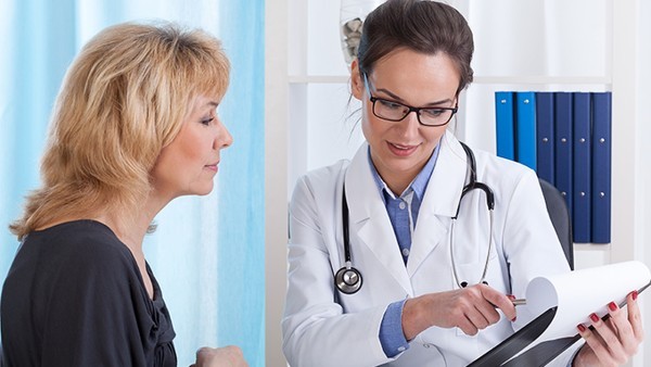 黑布拉痒疹是否与家庭环境有关